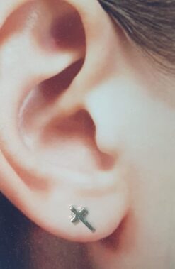 Mini pendientes Cruz